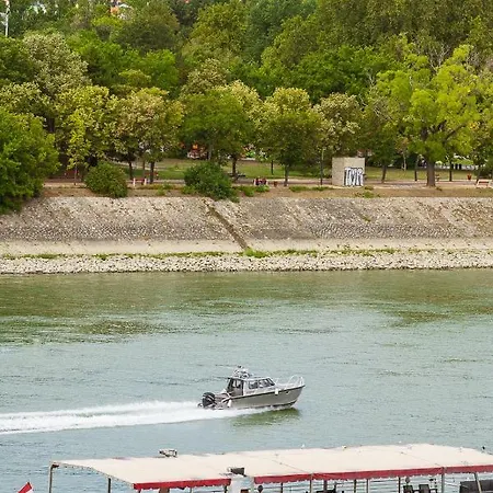 Danube-view Premium @ Margarate Island Apartment